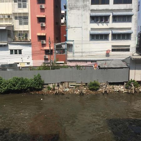 Nacorn Hostel Bangkok Exterior photo