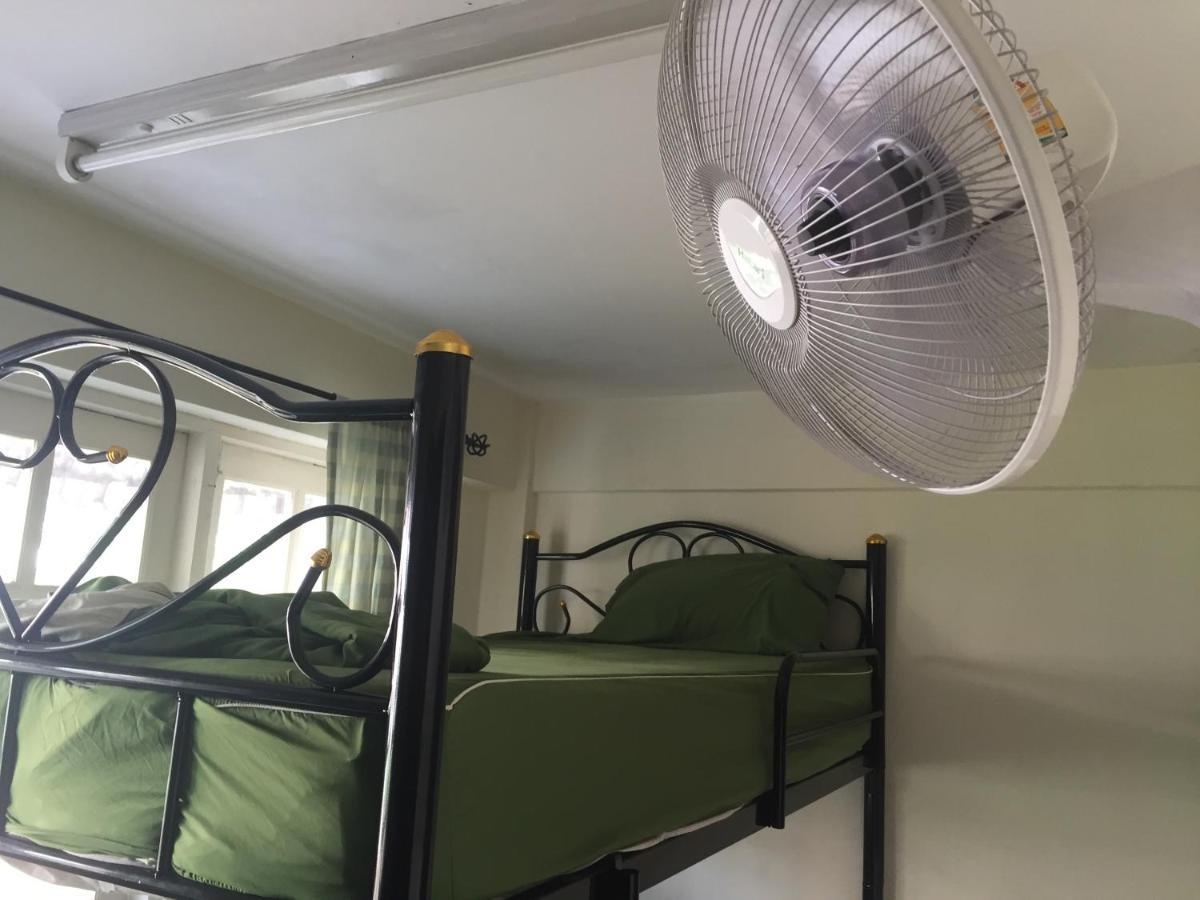 Nacorn Hostel Bangkok Exterior photo