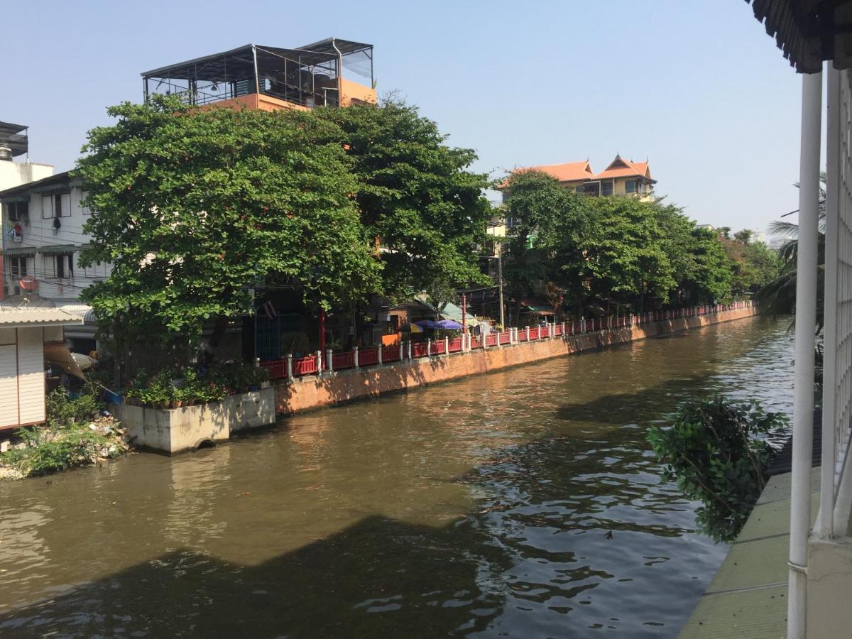 Nacorn Hostel Bangkok Exterior photo