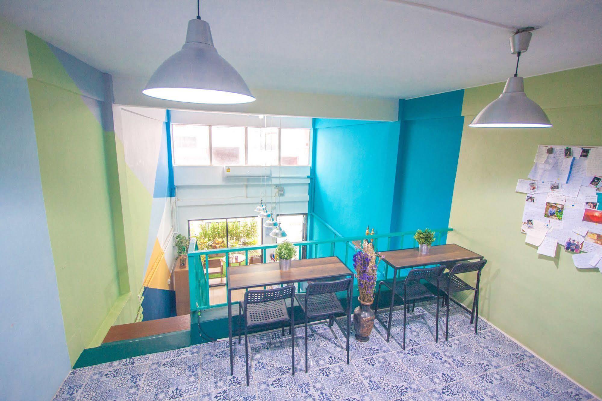 Nacorn Hostel Bangkok Exterior photo