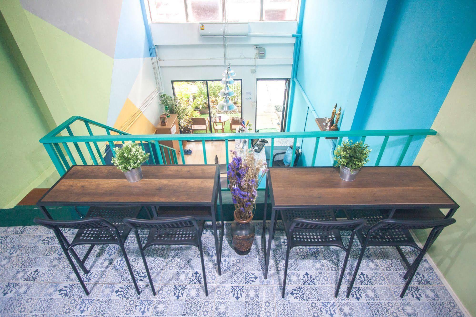 Nacorn Hostel Bangkok Exterior photo
