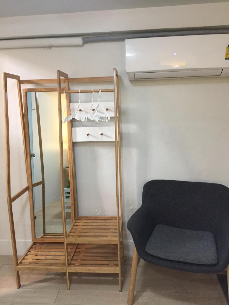 Nacorn Hostel Bangkok Exterior photo