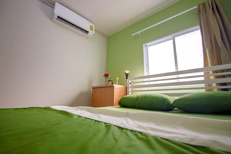 Nacorn Hostel Bangkok Exterior photo