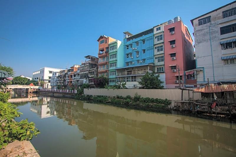 Nacorn Hostel Bangkok Exterior photo