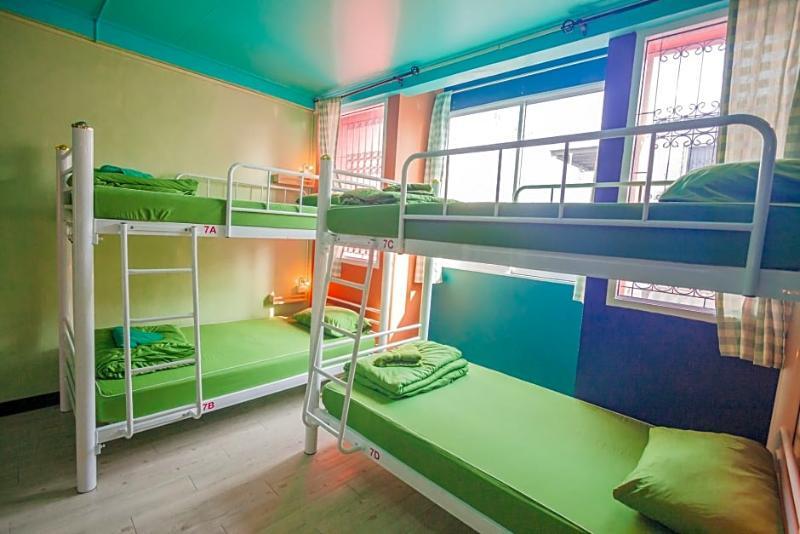 Nacorn Hostel Bangkok Exterior photo